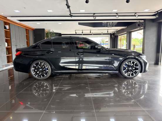 BMW-320i-2025