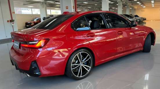 BMW-320i-2023