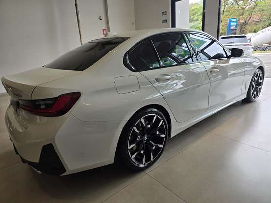 BMW-320i-2.0 16V TURBO FLEX M SPORT AUTOMÁTICO BMW-320i-2025