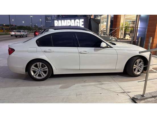 BMW-320i-2018