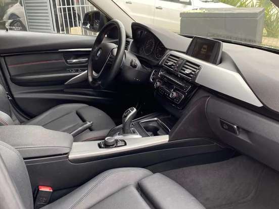 BMW-320i-2.0 SPORT 16V TURBO ACTIVE FLEX 4P AUTOMÁTICO BMW-320i-2016