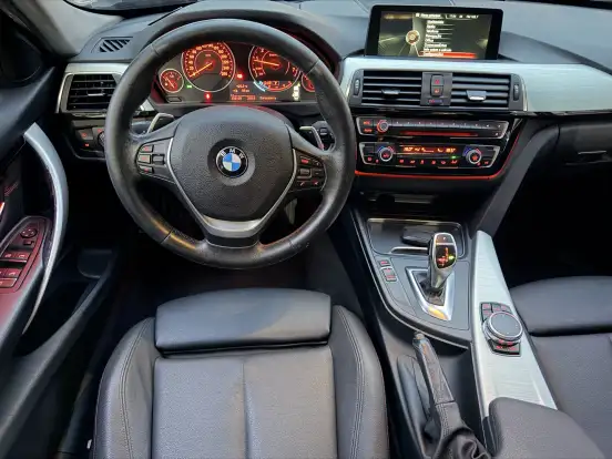 BMW-328i-2016