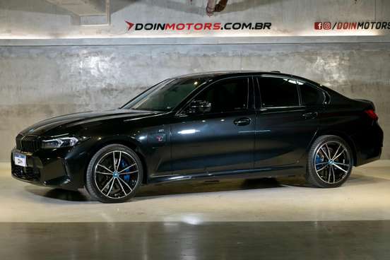 BMW-330e-2024