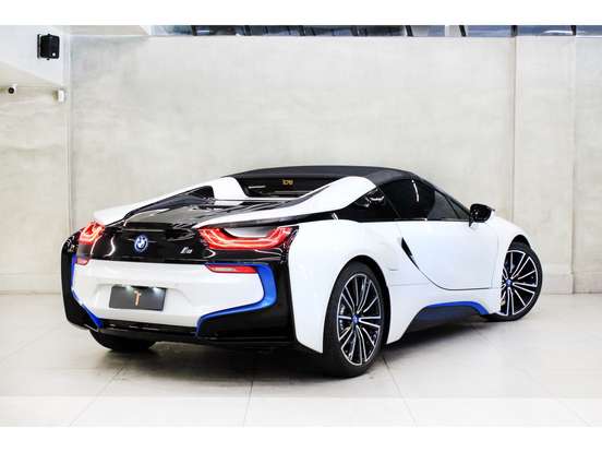 BMW-i8-2019
