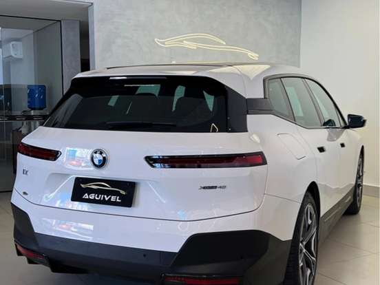 BMW-iX-2022