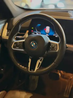 BMW-iX1-2023