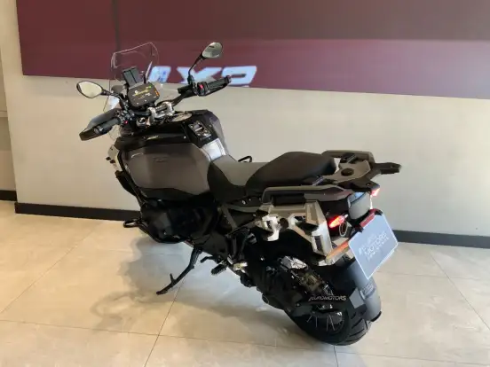 BMW-R 1300 GS ADVENTURE TRIPLE BLACK BMW-R 1300 GS ADVENTURE TRIPLE BLACK-2025