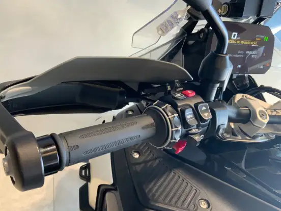BMW-R 1300 GS ADVENTURE TRIPLE BLACK BMW-R 1300 GS ADVENTURE TRIPLE BLACK-2025
