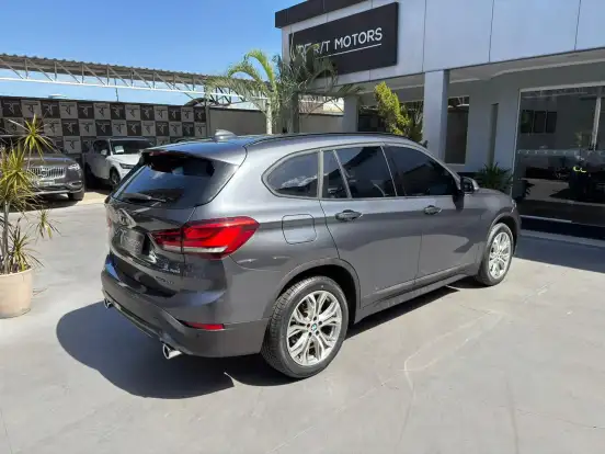 BMW-X1-2.0 16V TURBO ACTIVEFLEX SDRIVE20I 4P AUTOMÁTICO BMW-X1-2020