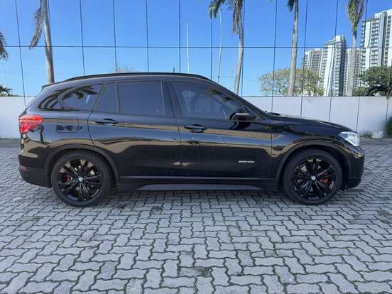 BMW-X1-2.0 16V TURBO ACTIVEFLEX SDRIVE20I 4P AUTOMÁTICO BMW-X1-2016