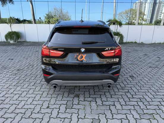 BMW-X1-2016