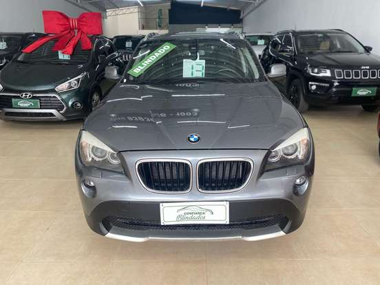BMW-X1-2012