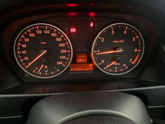 BMW-X1-2012
