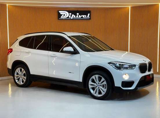 BMW-X1-2.0 16V TURBO GASOLINA SDRIVE20I GP 4P AUTOMÁTICO BMW-X1-2016