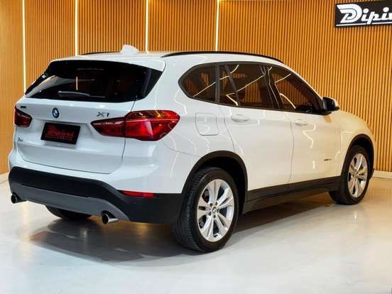 BMW-X1-2.0 16V TURBO GASOLINA SDRIVE20I GP 4P AUTOMÁTICO BMW-X1-2016