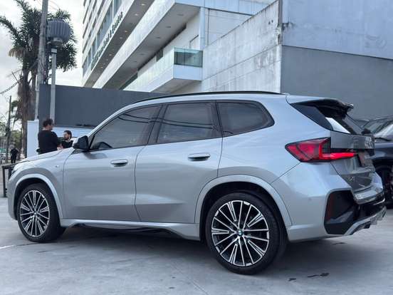 BMW-X1-2024