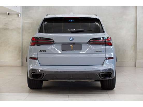BMW-X5-2024