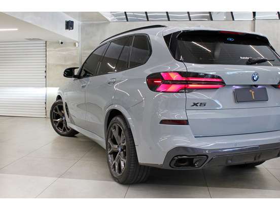BMW-X5-3.0 I6 TURBO HÍBRIDO XDRIVE50E M SPORT AUTOMÁTICO BMW-X5-2024