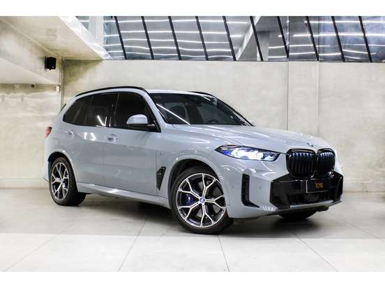 BMW-X5-3.0 I6 TURBO HÍBRIDO XDRIVE50E M SPORT AUTOMÁTICO BMW-X5-2023