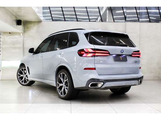 BMW-X5-3.0 I6 TURBO HÍBRIDO XDRIVE50E M SPORT AUTOMÁTICO BMW-X5-2023