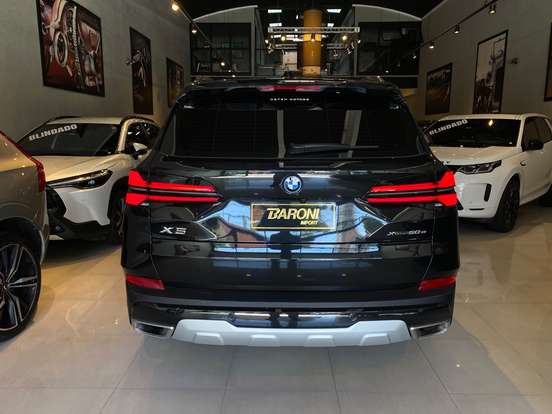 BMW-X5-3.0 I6 TURBO HÍBRIDO XDRIVE50E X-LINE AUTOMÁTICO BMW-X5-2024
