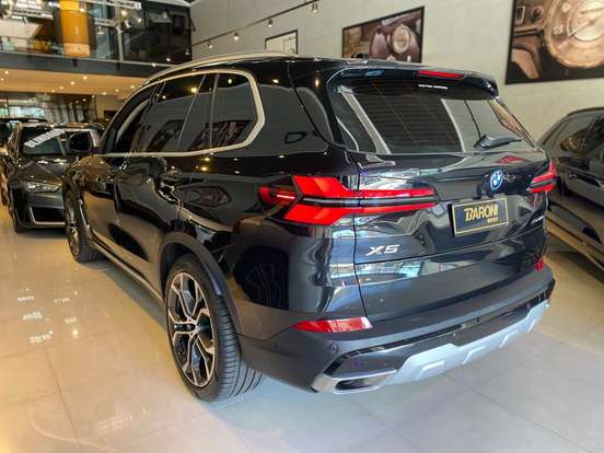 BMW-X5-2024