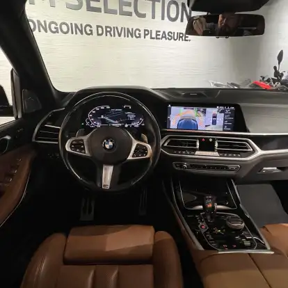 BMW-X7-2021