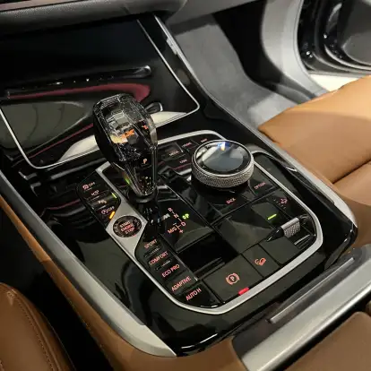 BMW-X7-2021