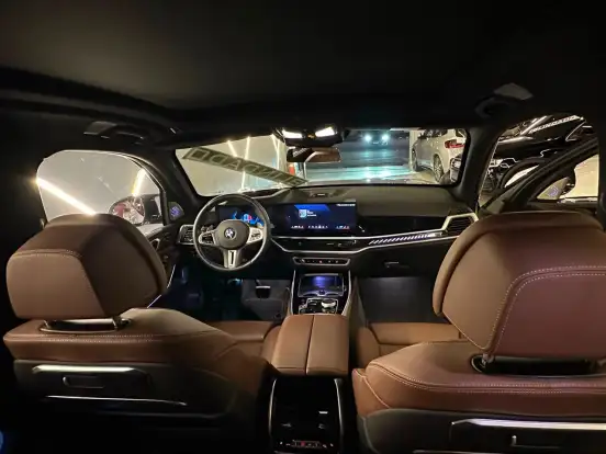 BMW-X7-4.4 V8 GASOLINA M60i STEPTRONIC BMW-X7-2024