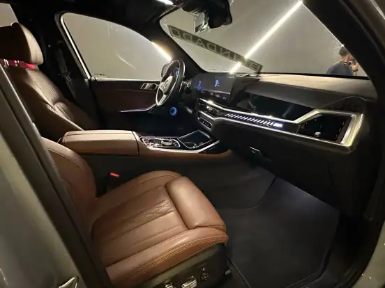 BMW-X7-4.4 V8 GASOLINA M60i STEPTRONIC BMW-X7-2024