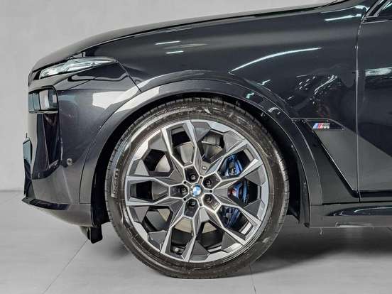 BMW-X7-4.4 V8 GASOLINA M60i STEPTRONIC BMW-X7-2024