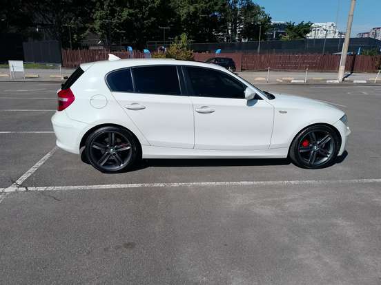 BMW-120i-2.0 TOP HATCH 16V GASOLINA 4P AUTOMÁTICO BMW-120i-2011