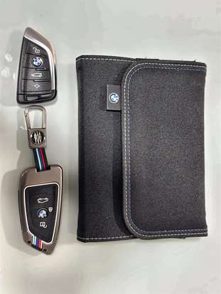 BMW-320i-2023
