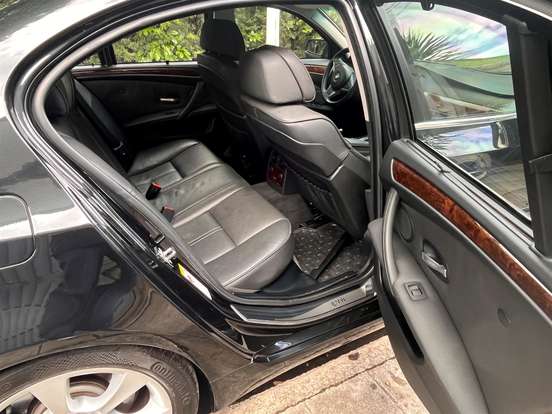 BMW-550i-2007