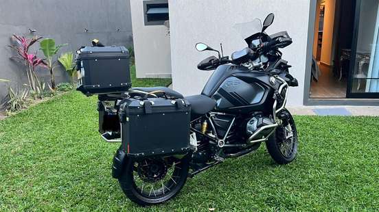 BMW-R 1250 GS ADVENTURE PREMIUM TRIPLE BLACK-2022