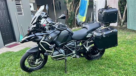 BMW-R 1250 GS ADVENTURE PREMIUM TRIPLE BLACK-2022