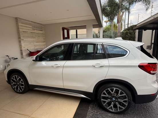 BMW-X1-2.0 16V TURBO ACTIVEFLEX SDRIVE20I X-LINE 4P AUTOMÁTICO BMW-X1-2022