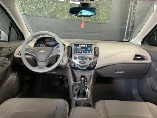 CHEVROLET-CRUZE-2018