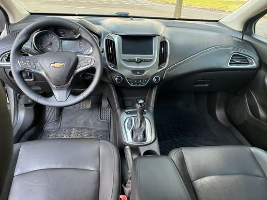 CHEVROLET-CRUZE-2017