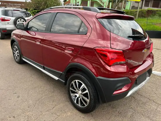 CHEVROLET-ONIX-2018