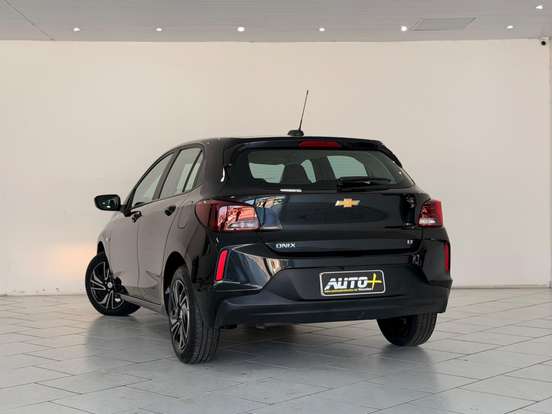 CHEVROLET-ONIX-2024