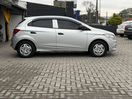 CHEVROLET-ONIX-2018