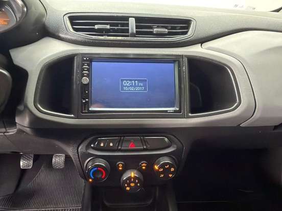 CHEVROLET-ONIX-2018
