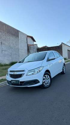 CHEVROLET-ONIX-2013