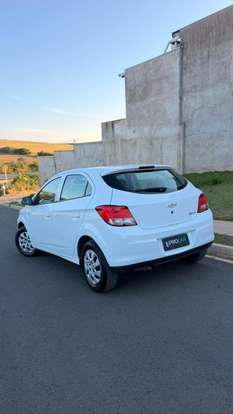 CHEVROLET-ONIX-2013