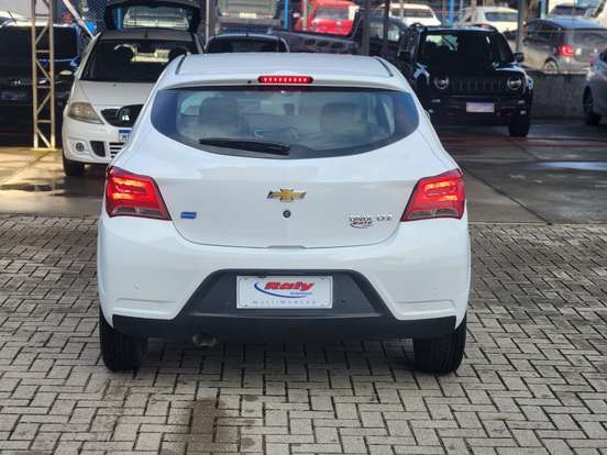 CHEVROLET-ONIX-2017