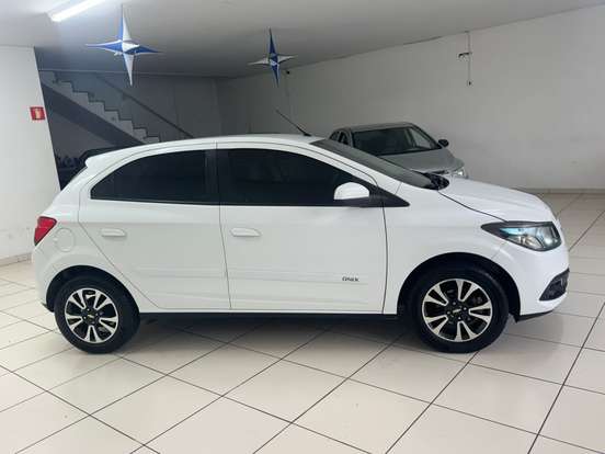 CHEVROLET-ONIX-1.4 MPFI LTZ 8V FLEX 4P MANUAL CHEVROLET-ONIX-2013
