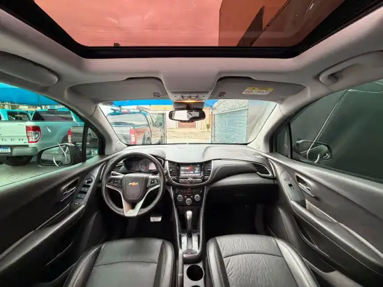CHEVROLET-TRACKER-2019