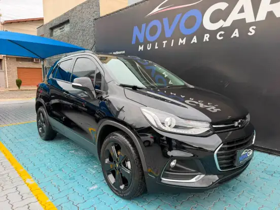 CHEVROLET-TRACKER-2019