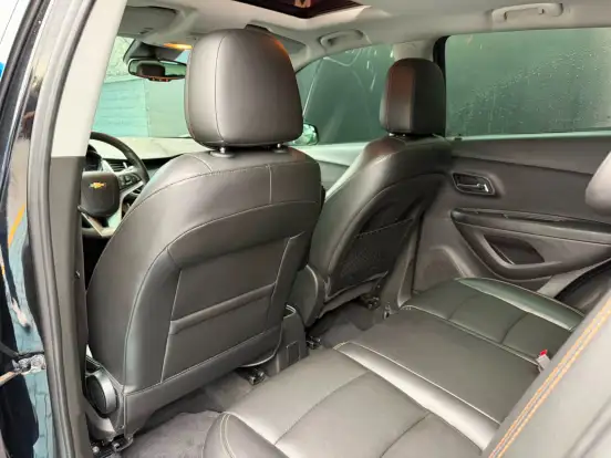CHEVROLET-TRACKER-2019